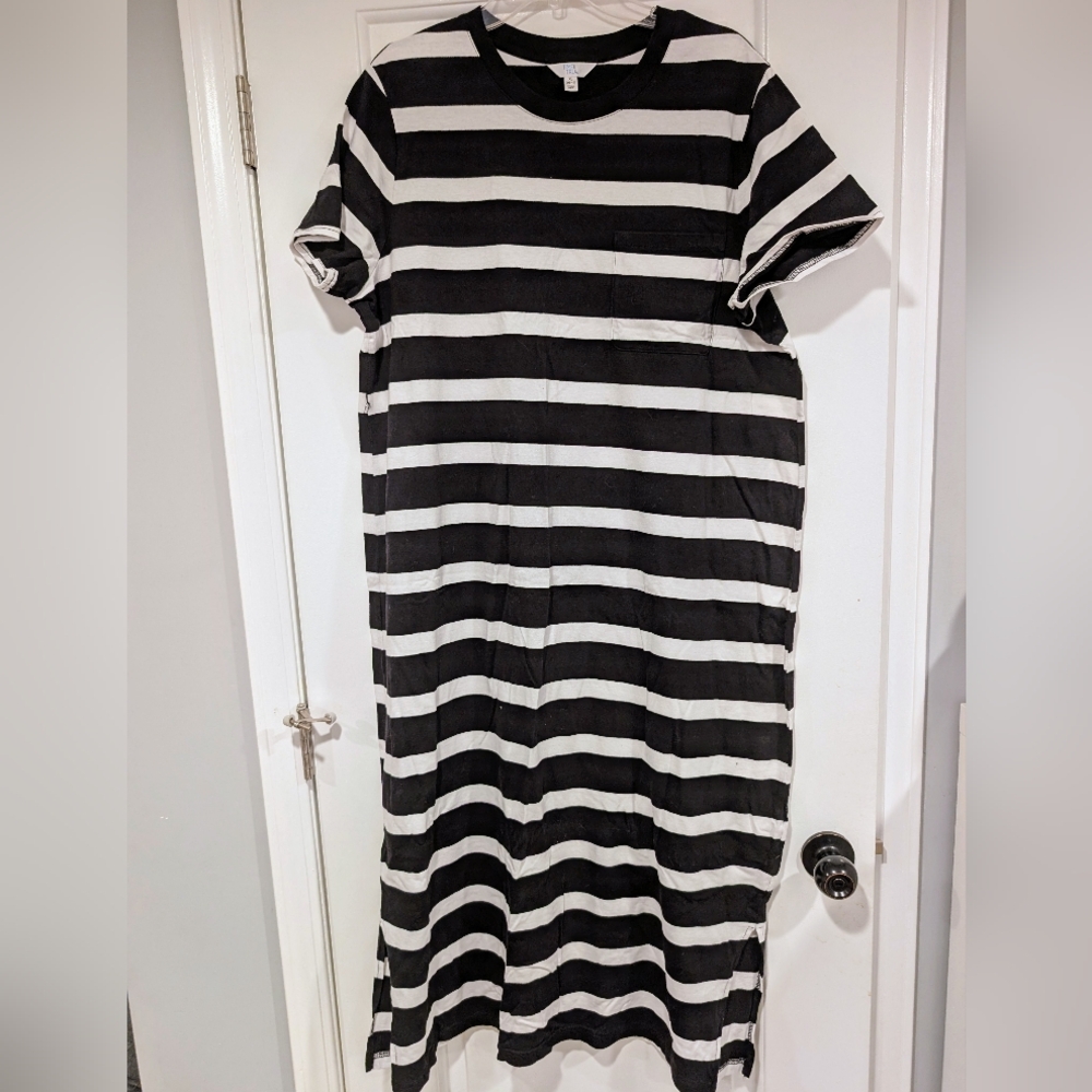 Time and Tru Black and White Maxi Dress Sz XL